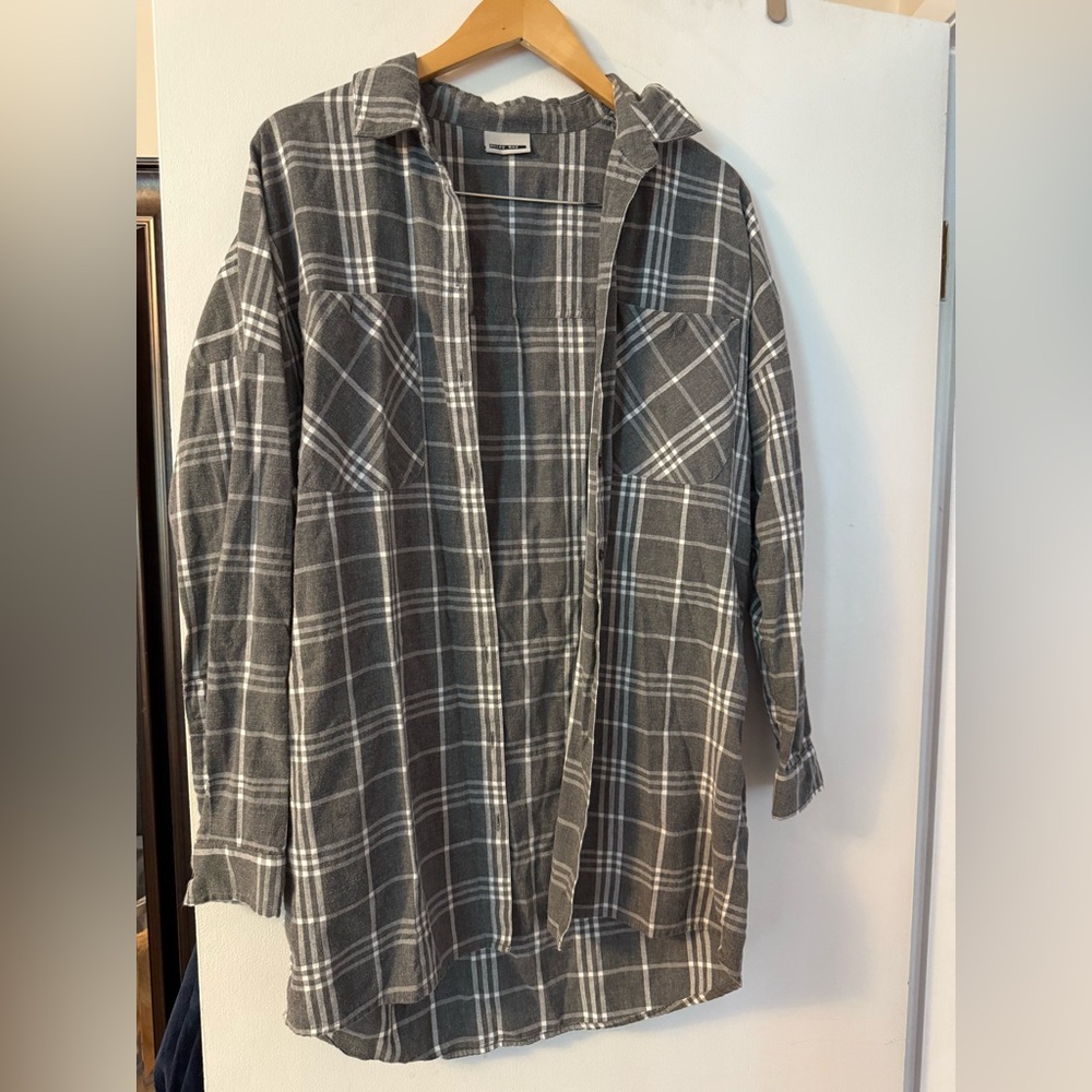 Noisy May Gray Plaid Long Shacket – Size Medium